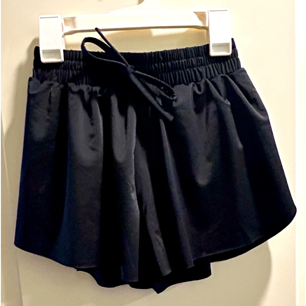 NWT, Girls Black EXARUS Butterfly Shorts, 10Y